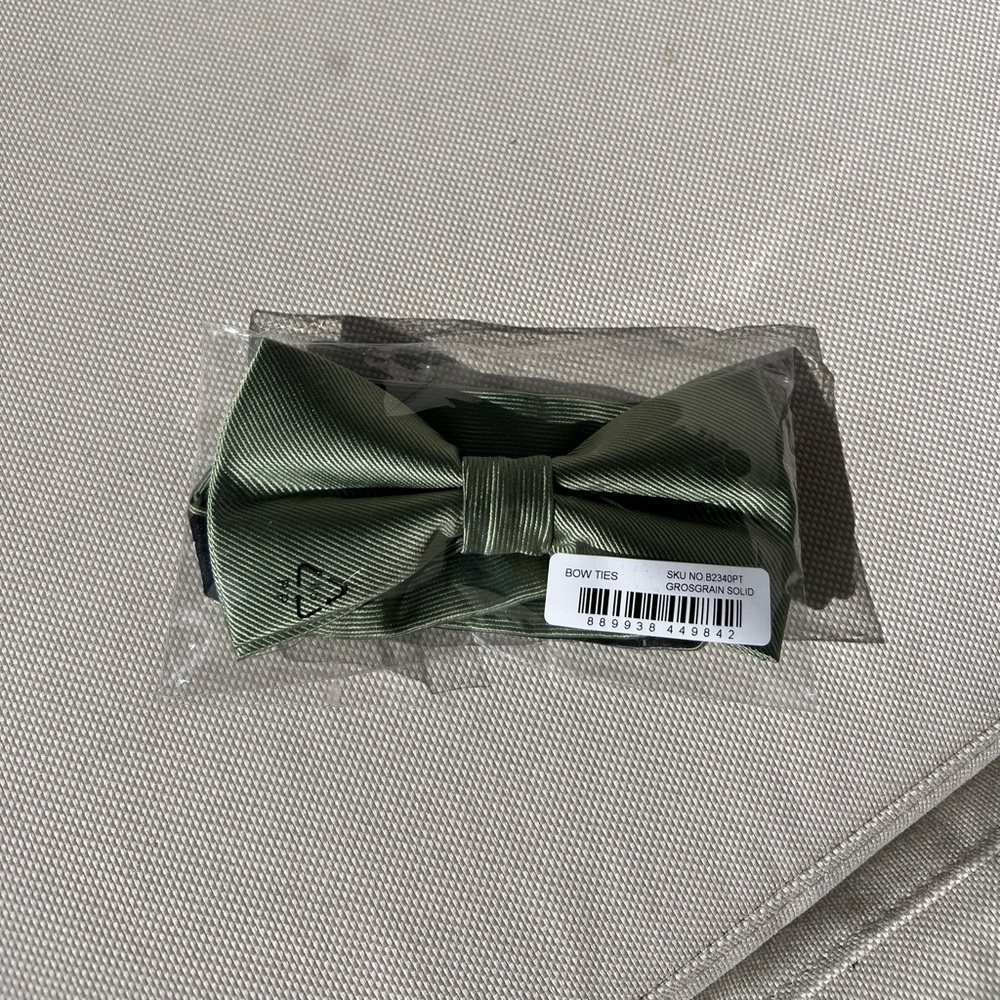 NEW! The Tie Bar - sage green grosgrain bow tie, brand new in packaging